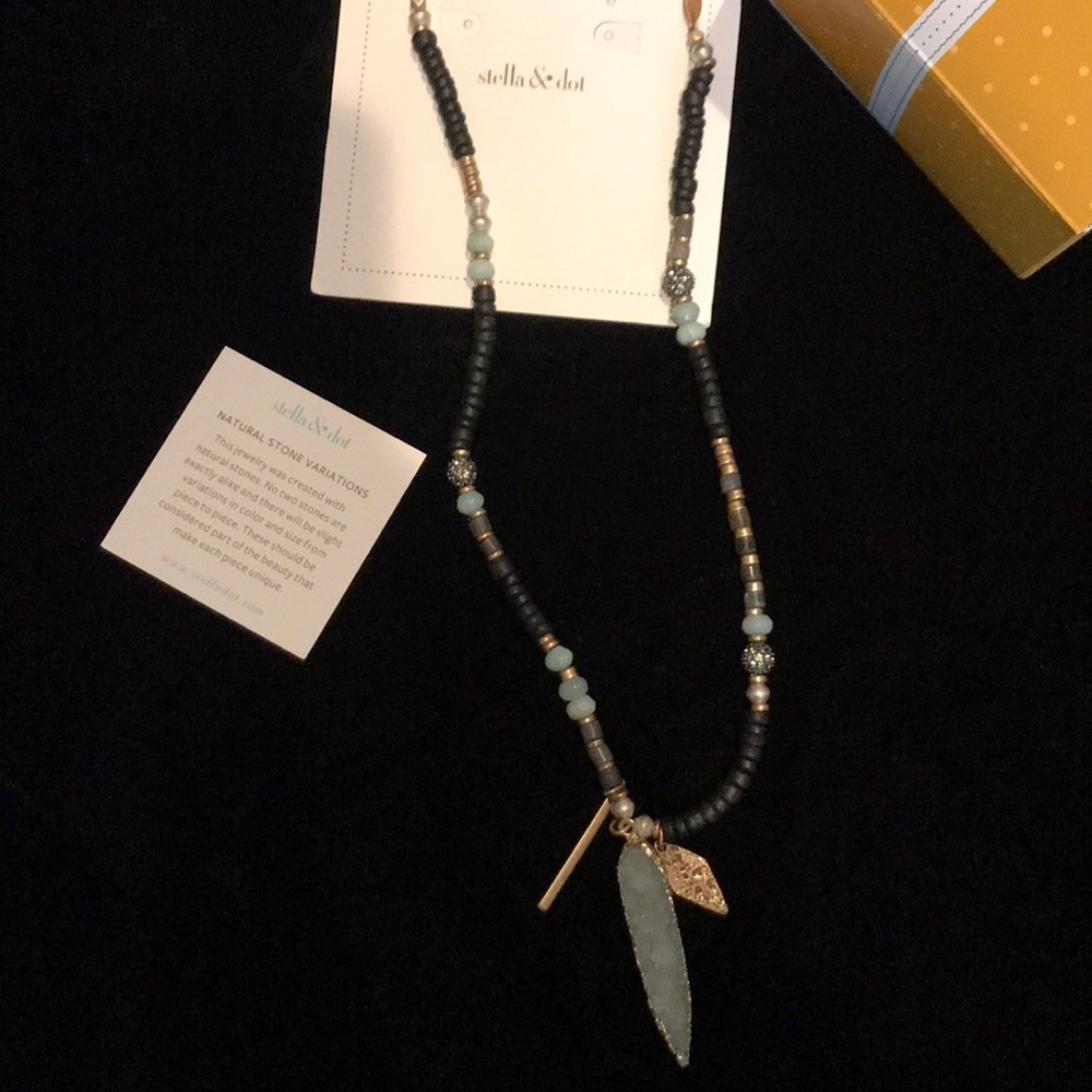 Stella & Dot Wood Rondel Necklace